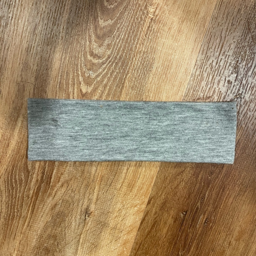 Light grey headband​​​​​​​